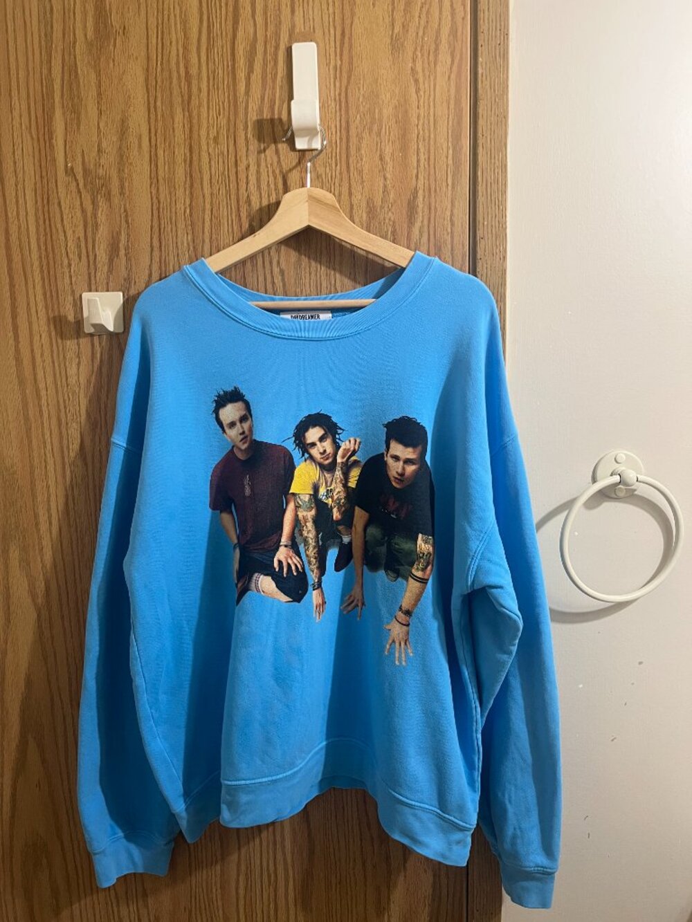 Daydreamer Blink 182 Photo Oversized Crew Sweatshirt - Picture 4 of 12